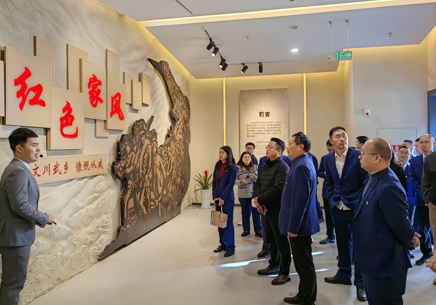 b180f6134ffd44648661bc648cbaf11.jpg b180f6134ffd44648661bc648cbaf11.jpg